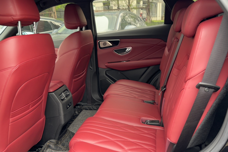 Jetour X70 PLUS 2024 car image #19