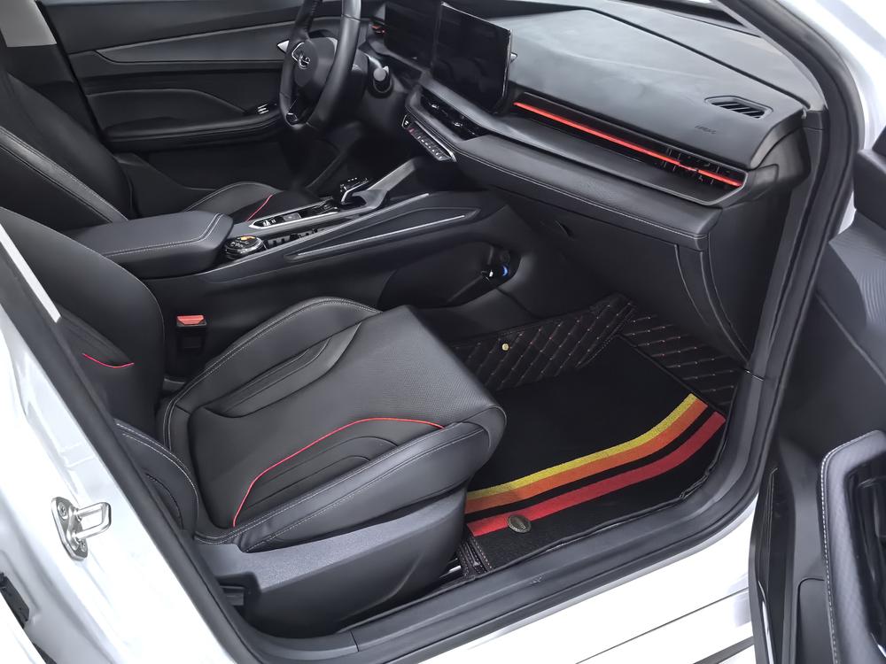 GEELY Binray 2024 car image #9