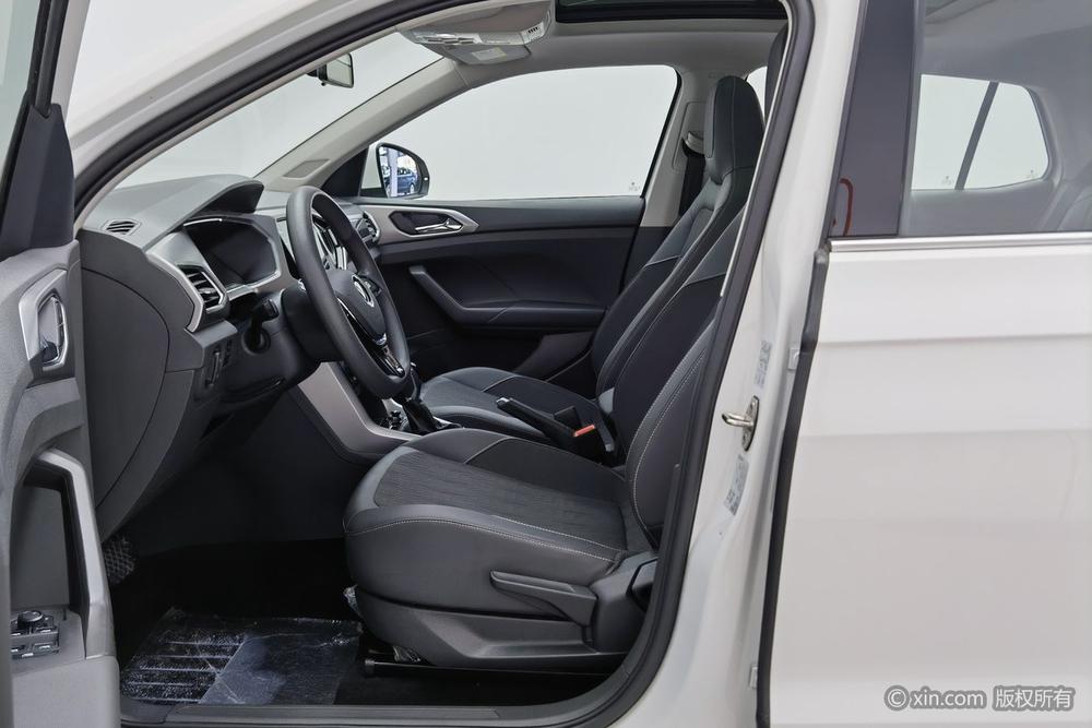 Volkswagen T-Cross 2021 #18 Volkswagen T-Cross 2021 car image #18