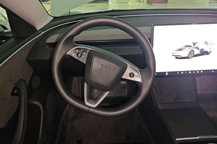 Tesla Model 3 2024 #11 Tesla Model 3 2024 car image #11