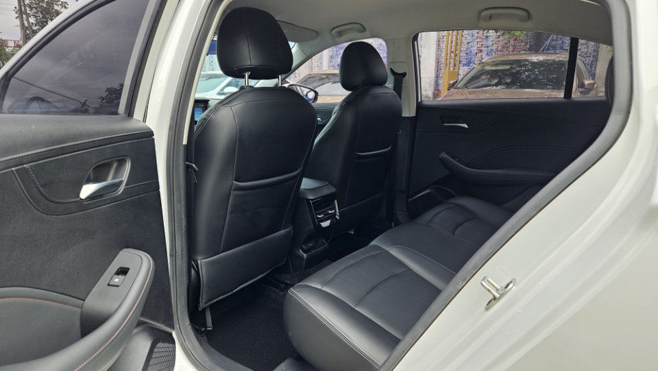 Roewe i5 2024 #6 Roewe i5 2024 изображение автомобиля #6