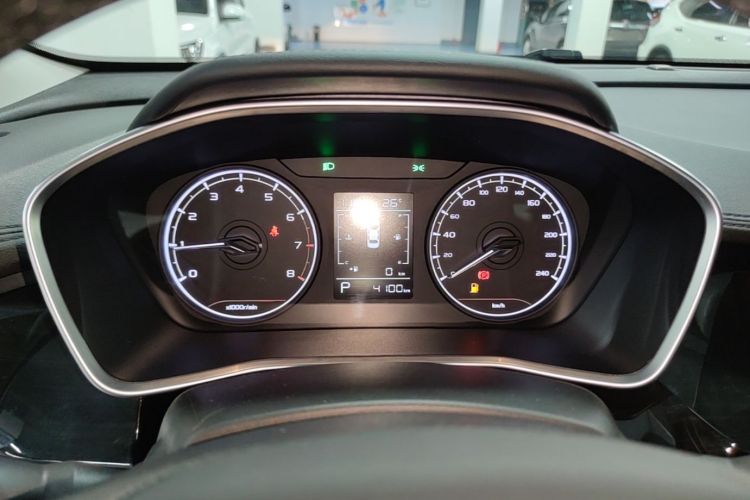 GEELY Coolray 2025 car image #16