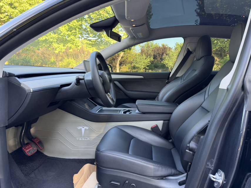 Tesla Model Y 2024 #8 Tesla Model Y 2024 car image #8