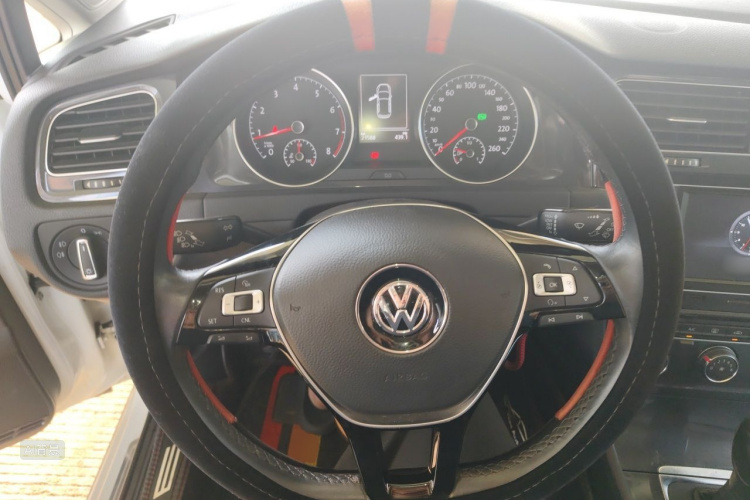 Volkswagen Golf 2019 #12 Volkswagen Golf 2019 car image #12
