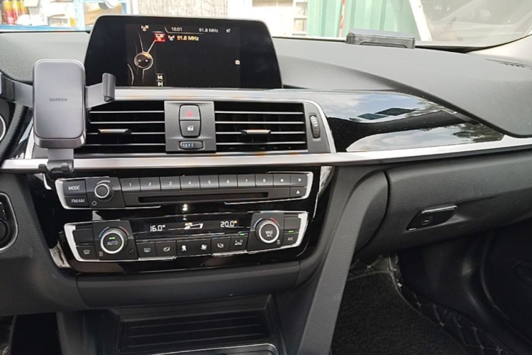 BMW 3 Series 2017 #11 BMW 3 Series 2017 car image #11