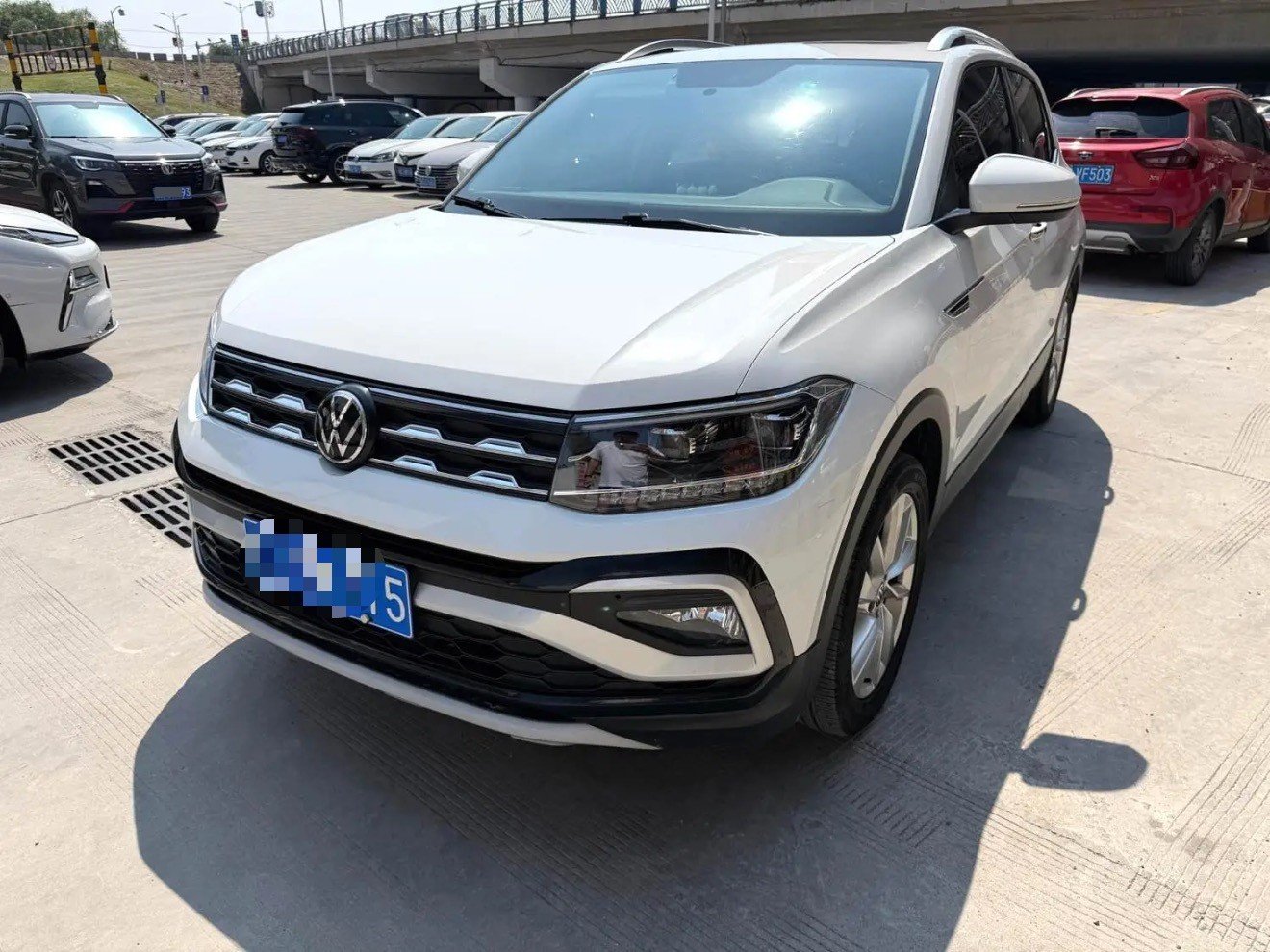Volkswagen T-Cross 2021 car image 