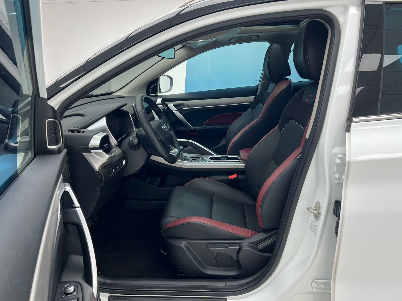 GEELY Coolray 2022 immagine di auto #13