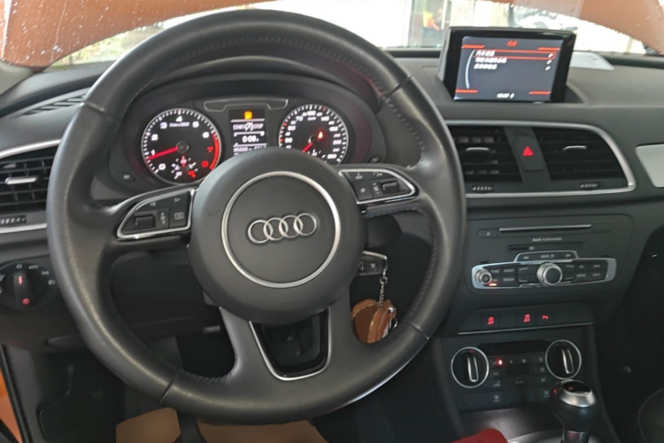 Audi Q3 2018 #11 Audi Q3 2018 car image #11