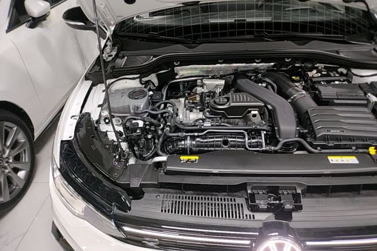 Volkswagen Golf 2025 #23 Volkswagen Golf 2025 car image #23