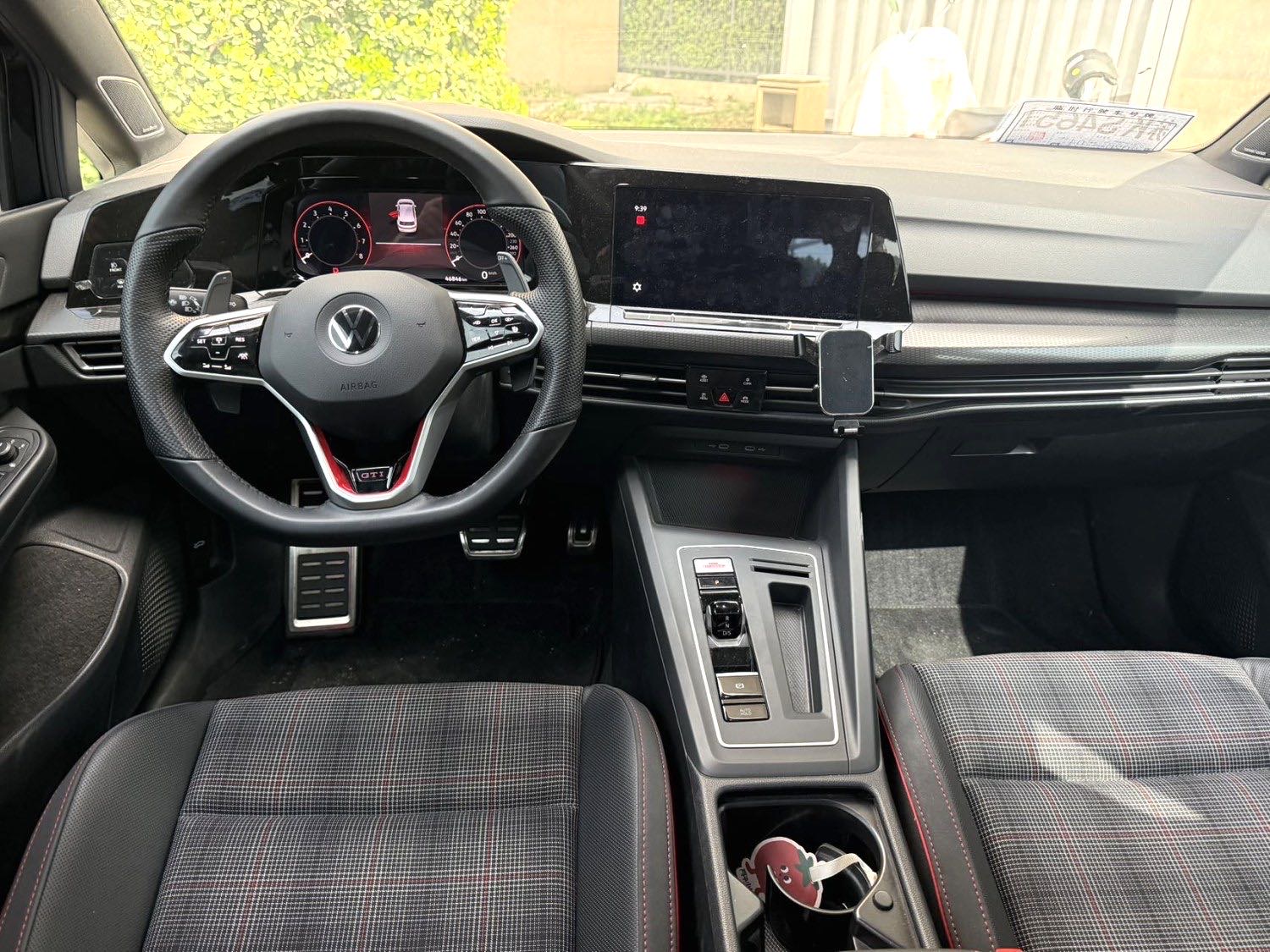 Volkswagen GolfGTI 2023 immagine di auto #4
