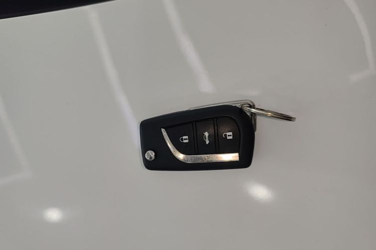 Toyota Corolla 2018 #9 Toyota Corolla 2018 car image #9