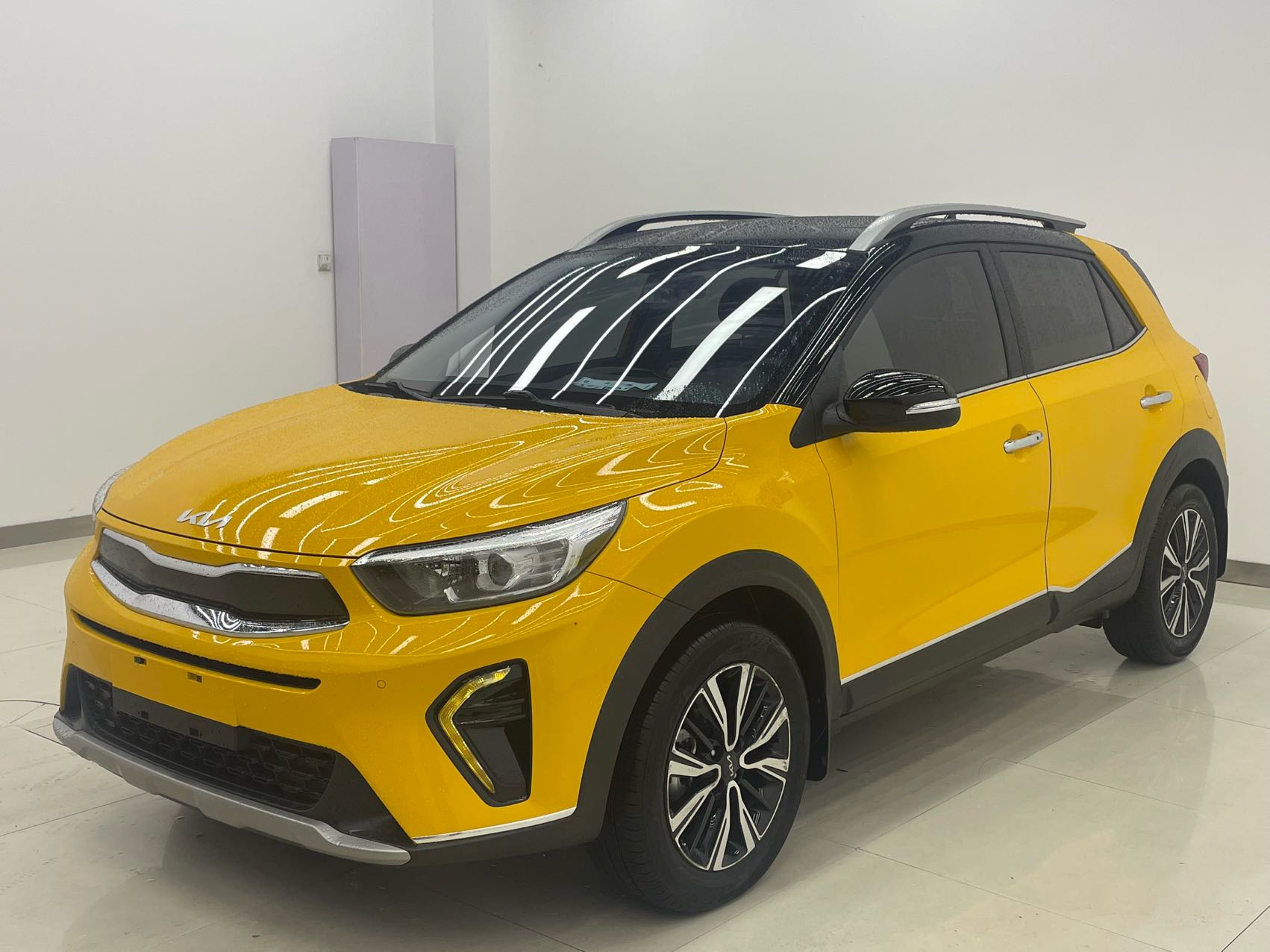 Kia KX1 2022 car image 