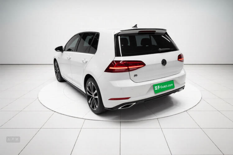 Volkswagen Golf 2020 car image #5
