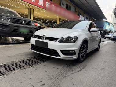 Volkswagen Golf 2017 Volkswagen Golf 2017 car image