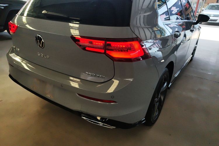 Volkswagen Golf 2023 imagen de coche #8