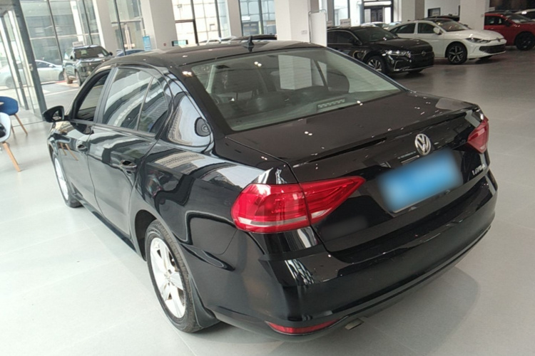 Volkswagen Lavida 2017 car image #5