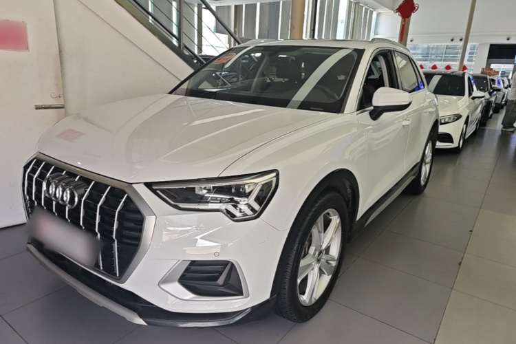 Audi Q3 2019 #2 Audi Q3 2019 car image #2