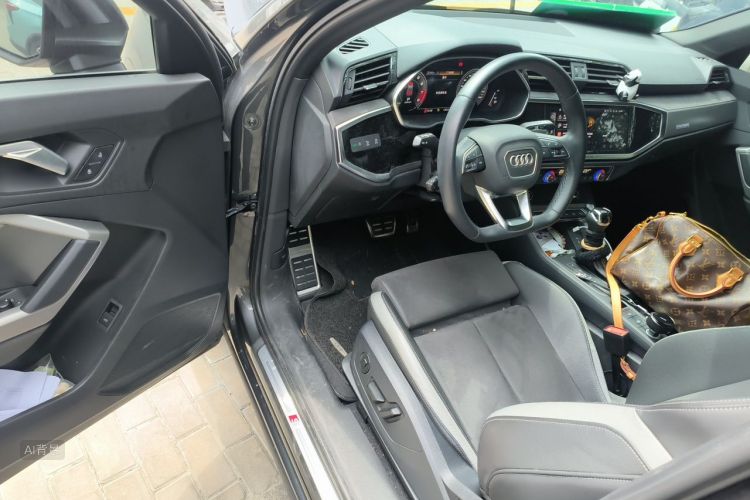Audi Q3 2023 #18 Audi Q3 2023 car image #18