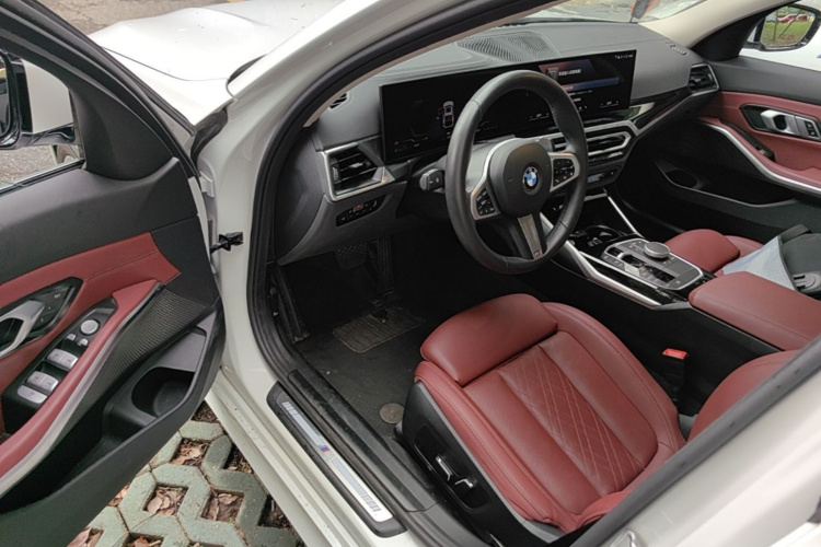 BMW 3 Series 2024 car image #16