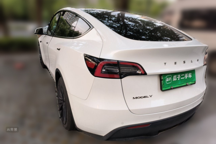 Tesla Model Y 2023 #5 Tesla Model Y 2023 car image #5