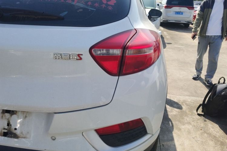 GEELY Emgrand GS 2018 immagine di auto #8