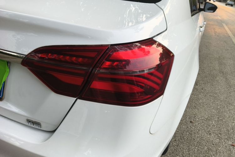 GEELY Emgrand 2020 car image #8