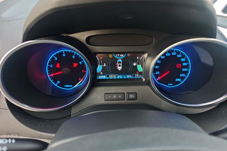 BYD Yuan 2017 #13 BYD Yuan 2017 car image #13
