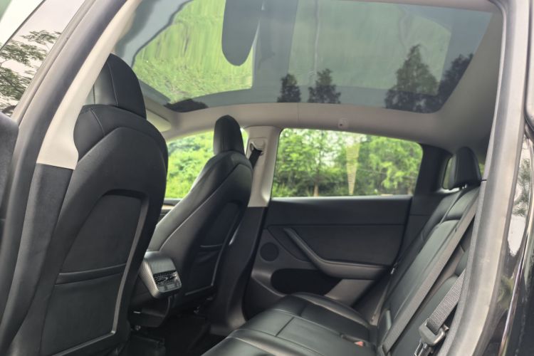 Tesla Model Y 2022 #11 Tesla Model Y 2022 car image #11