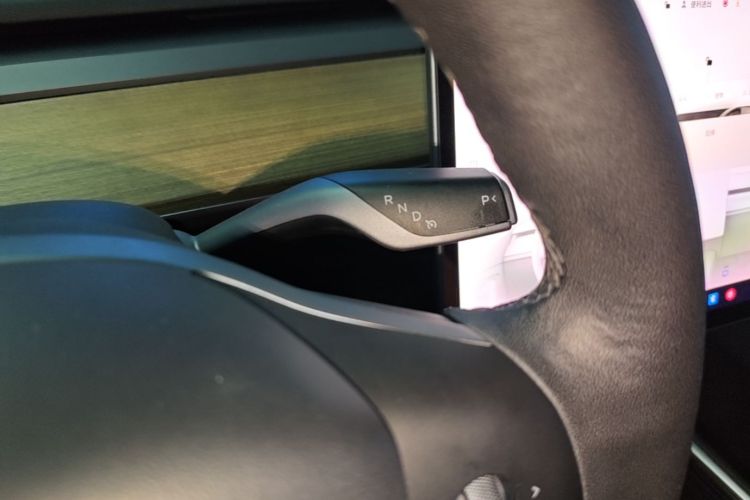 Tesla Model 3 2022 car image #14