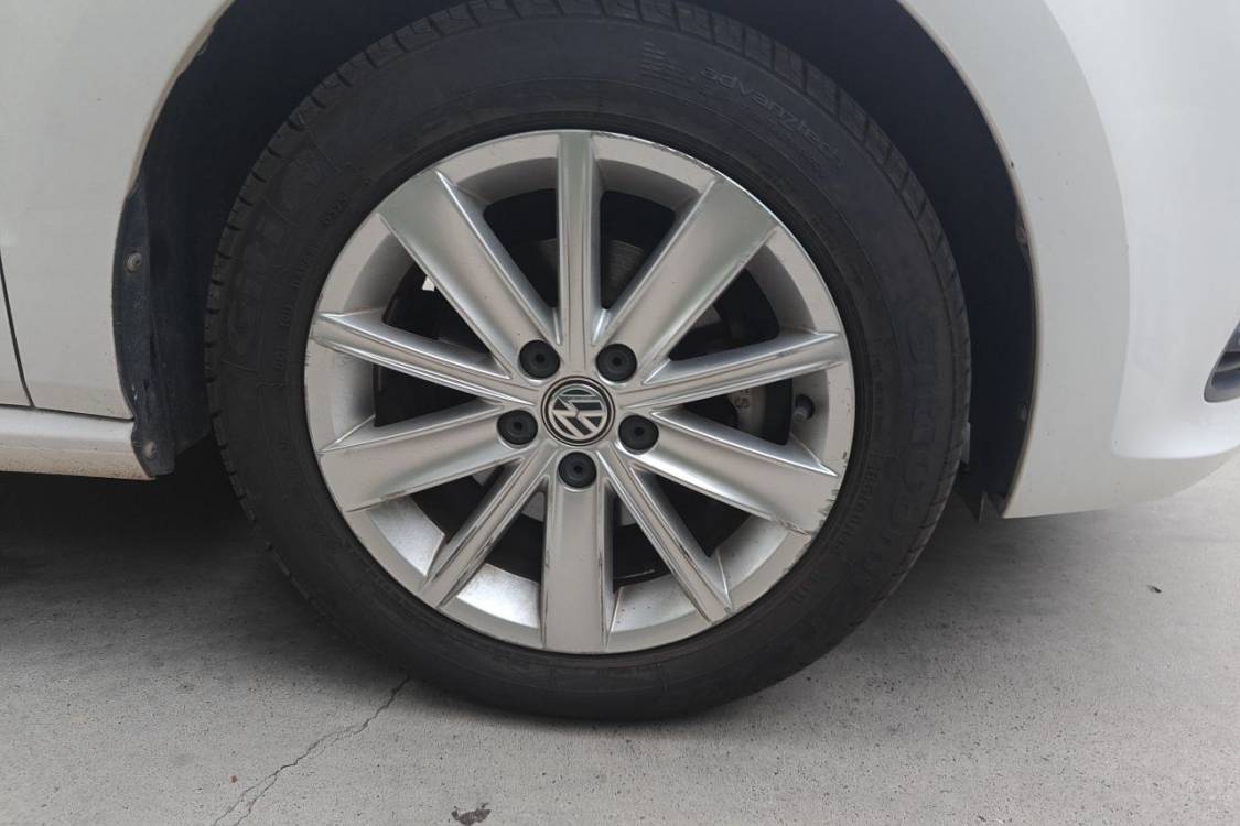 Volkswagen Polo 2015 #9 Volkswagen Polo 2015 car image #9