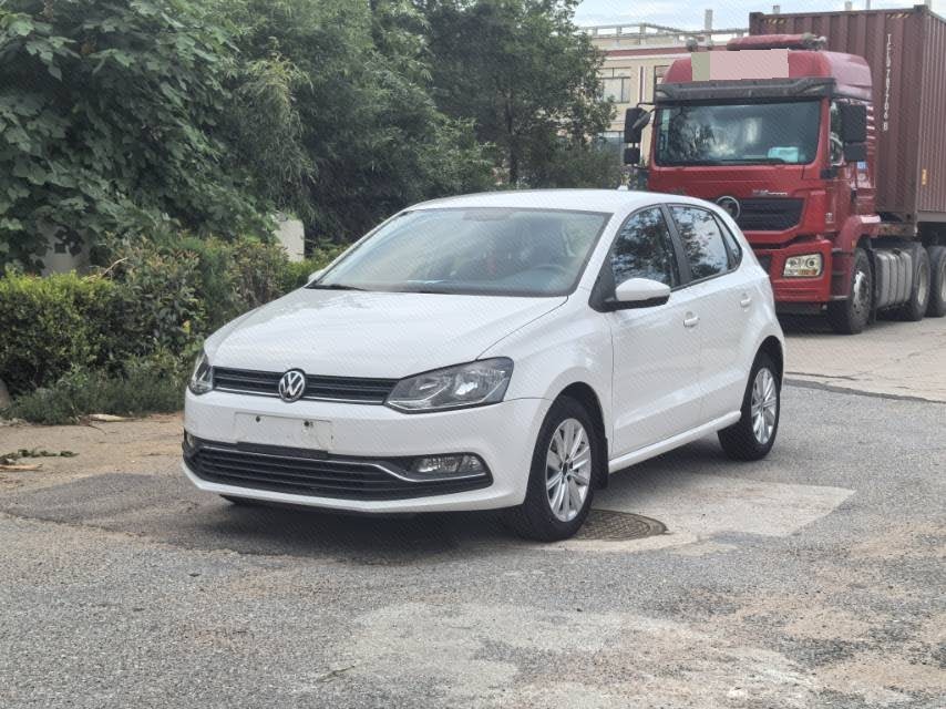 Volkswagen Polo 2015 Volkswagen Polo 2015 car image