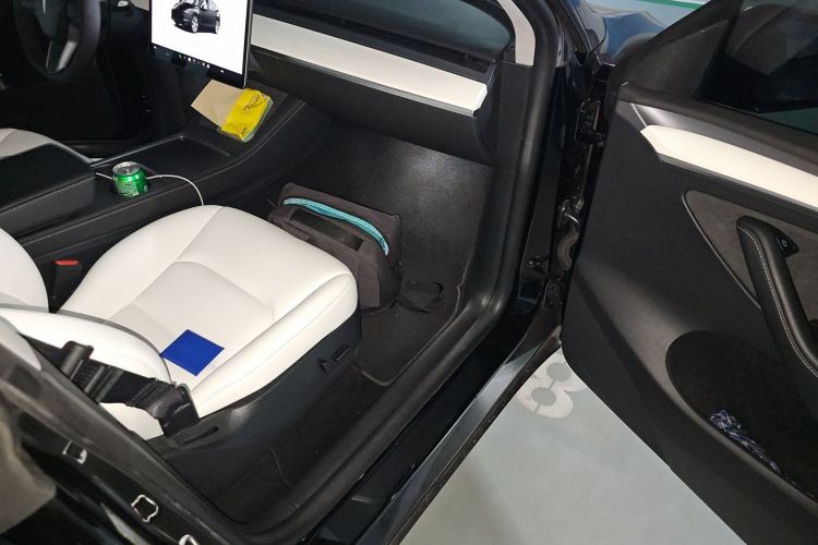 Tesla Model Y 2023 #23 Tesla Model Y 2023 immagine di auto #23