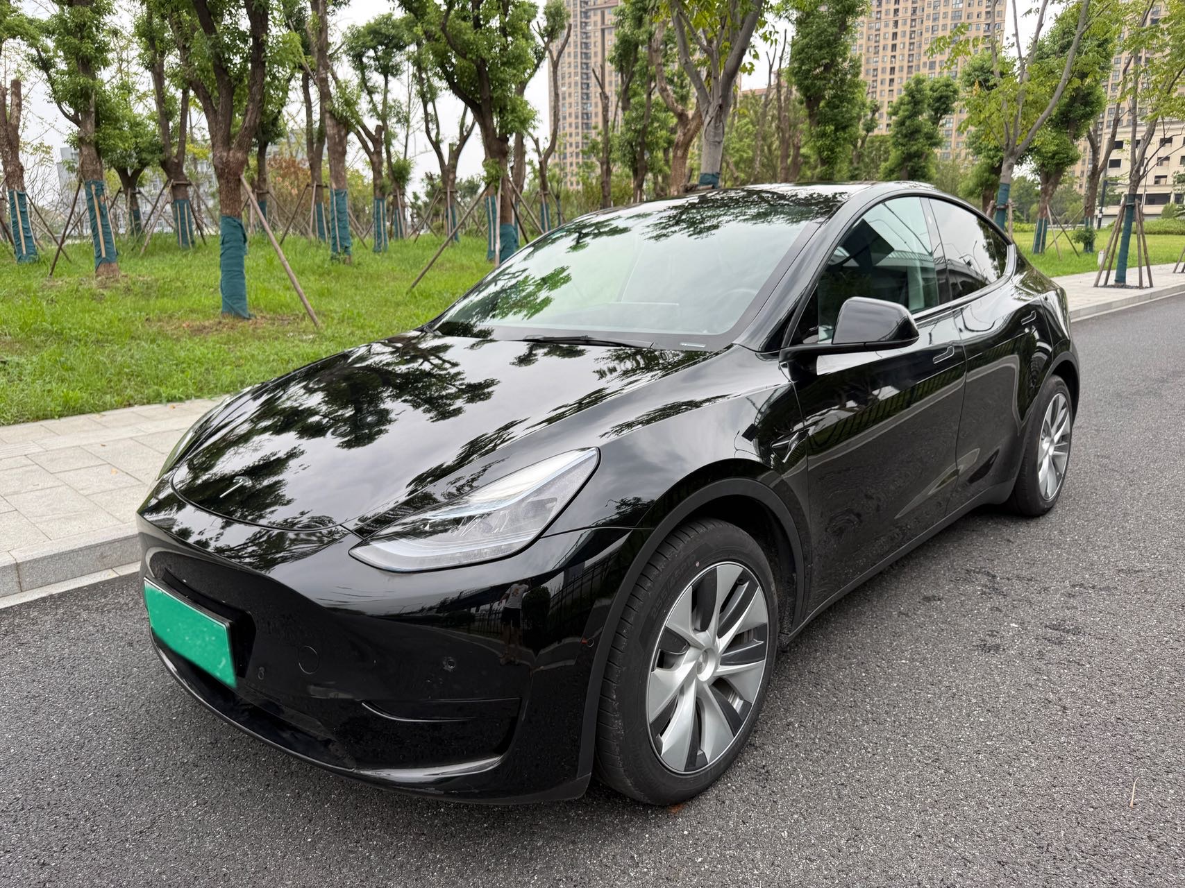 Tesla Model Y 2023 Tesla Model Y 2023 car image