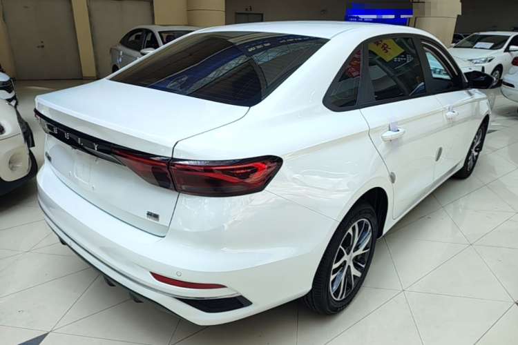 GEELY Emgrand 2024 car image #7