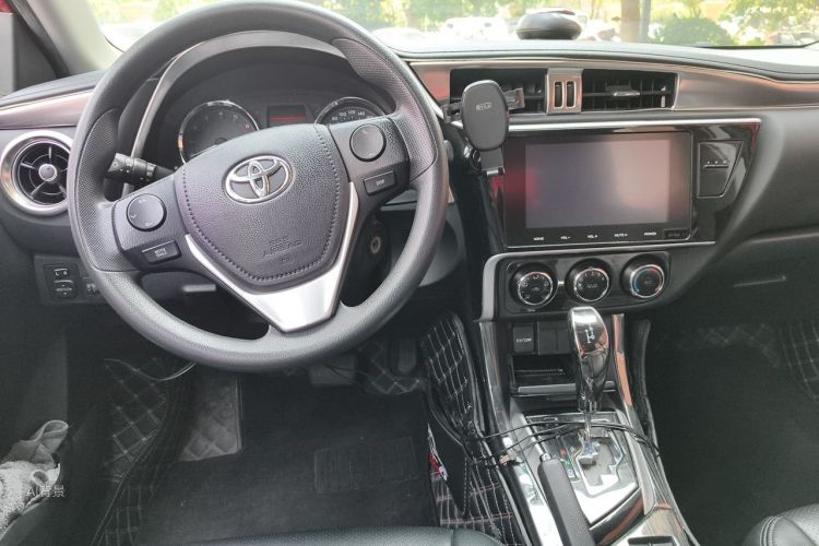 Toyota Corolla 2018 car image #11