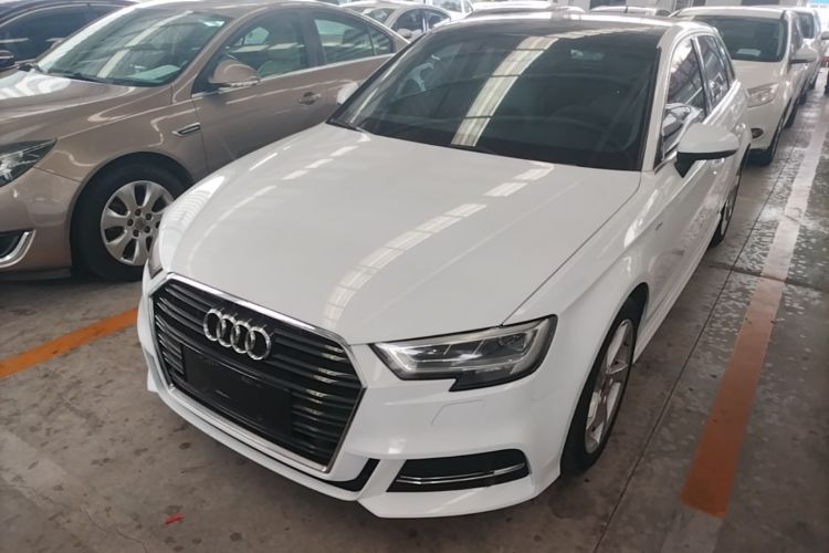 Audi A3 2019 car image #2