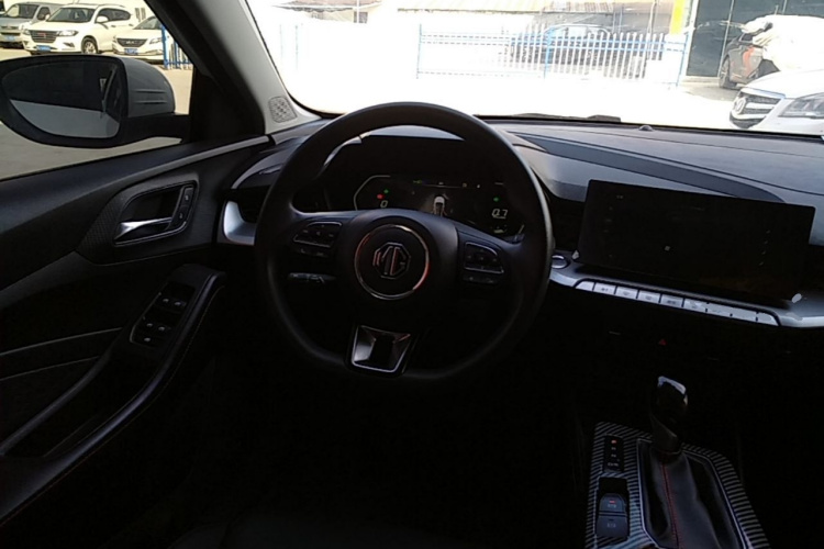 MG 5 2022 immagine di auto #11