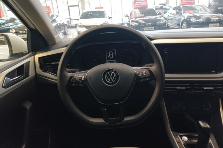 Volkswagen Polo 2021 car image #15