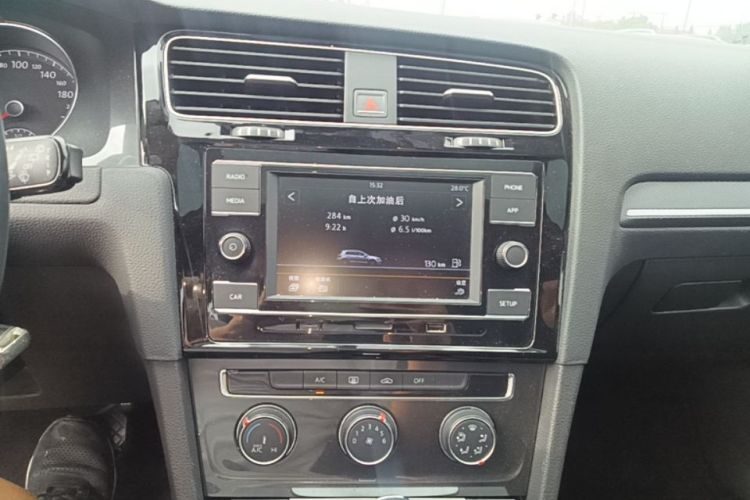 Volkswagen Golf 2017 #13 Volkswagen Golf 2017 car image #13