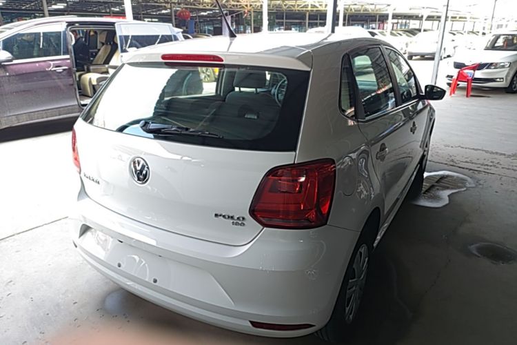 Volkswagen Polo 2018 car image #7