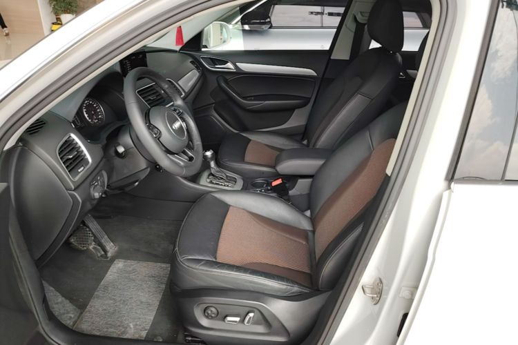 Audi Q3 2019 #15 Audi Q3 2019 car image #15