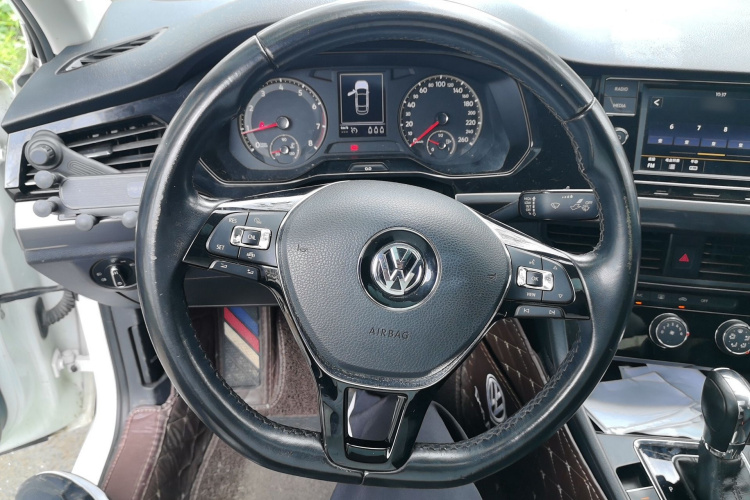 Volkswagen Bora 2020 car image #11