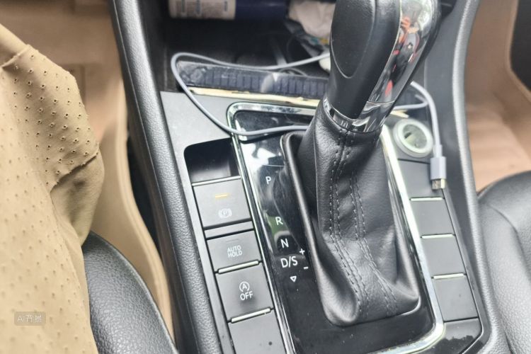 Volkswagen Bora 2020 صورة سيارة #16