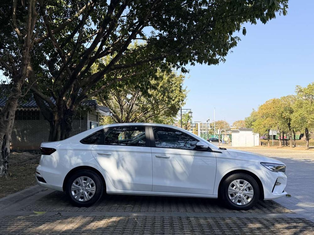 GEELY Emgrand 2024 #7 GEELY Emgrand 2024 car image #7