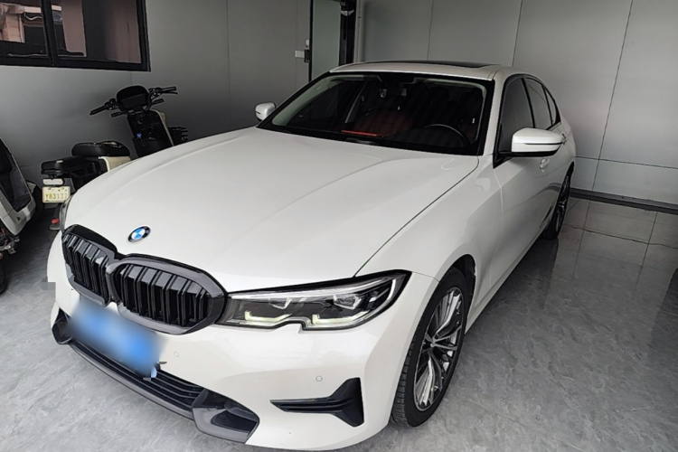 BMW 3 Series 2022 #2 BMW 3 Series 2022 car image #2