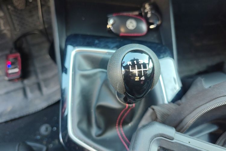 MG 5 2023 #14 MG 5 2023 car image #14