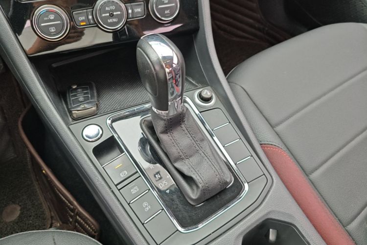 2019 #14 2019 car image #14