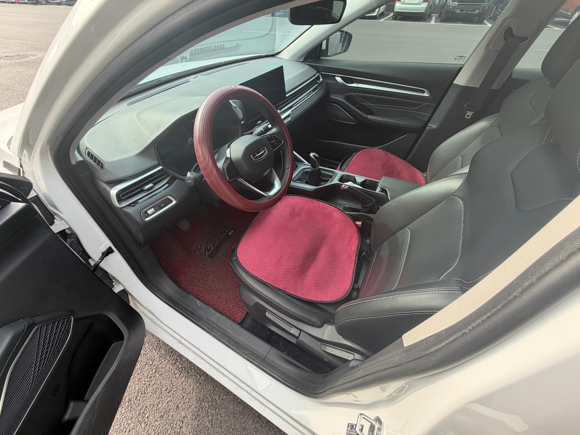 GEELY Emgrand 2024 car image #7