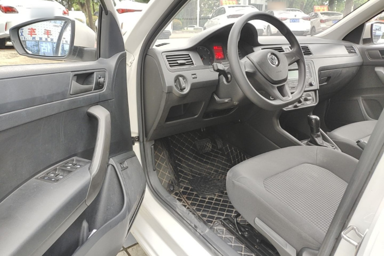 Volkswagen Santana 2019 #16 Volkswagen Santana 2019 car image #16