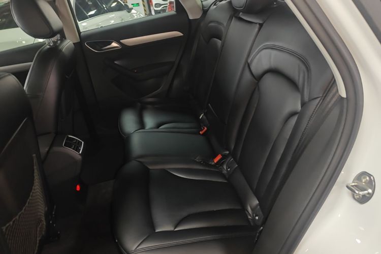 Audi Q3 2017 #13 Audi Q3 2017 car image #13